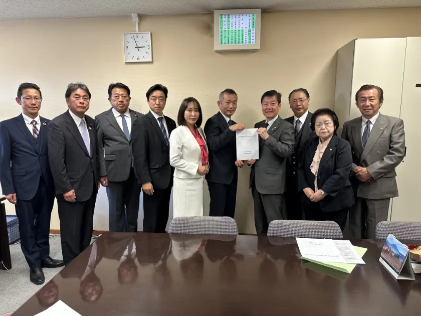 県議会議員の仕事の様子04